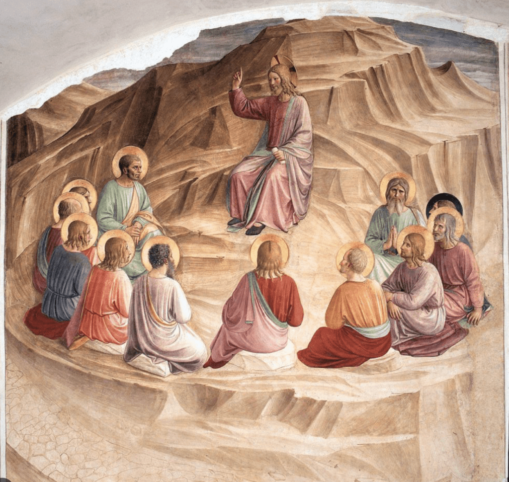 "Il Discorso della Montagna" del Beato Angelico (1438-1440), conservato nel Museo di San Marco a Firenze, raffigura Gesù seduto come un maestro su una roccia, circondato dagli Apostoli, mentre proclama le beatitudini. È un'opera simbolica che unisce la nuova legge (il rotolo) al Sinai, con Cristo mediatore
